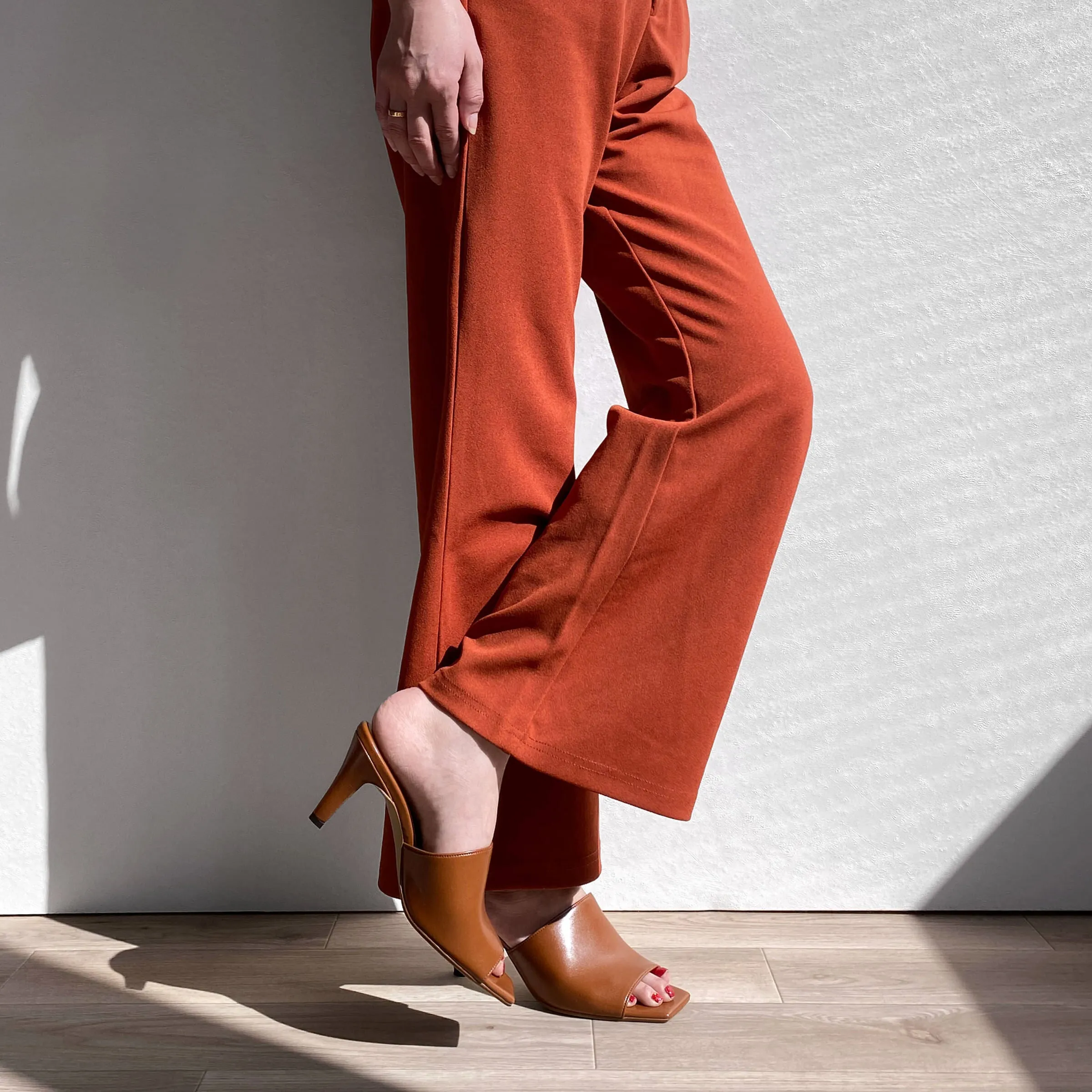 15% OFF: Simple Style Mule (733) C Brown