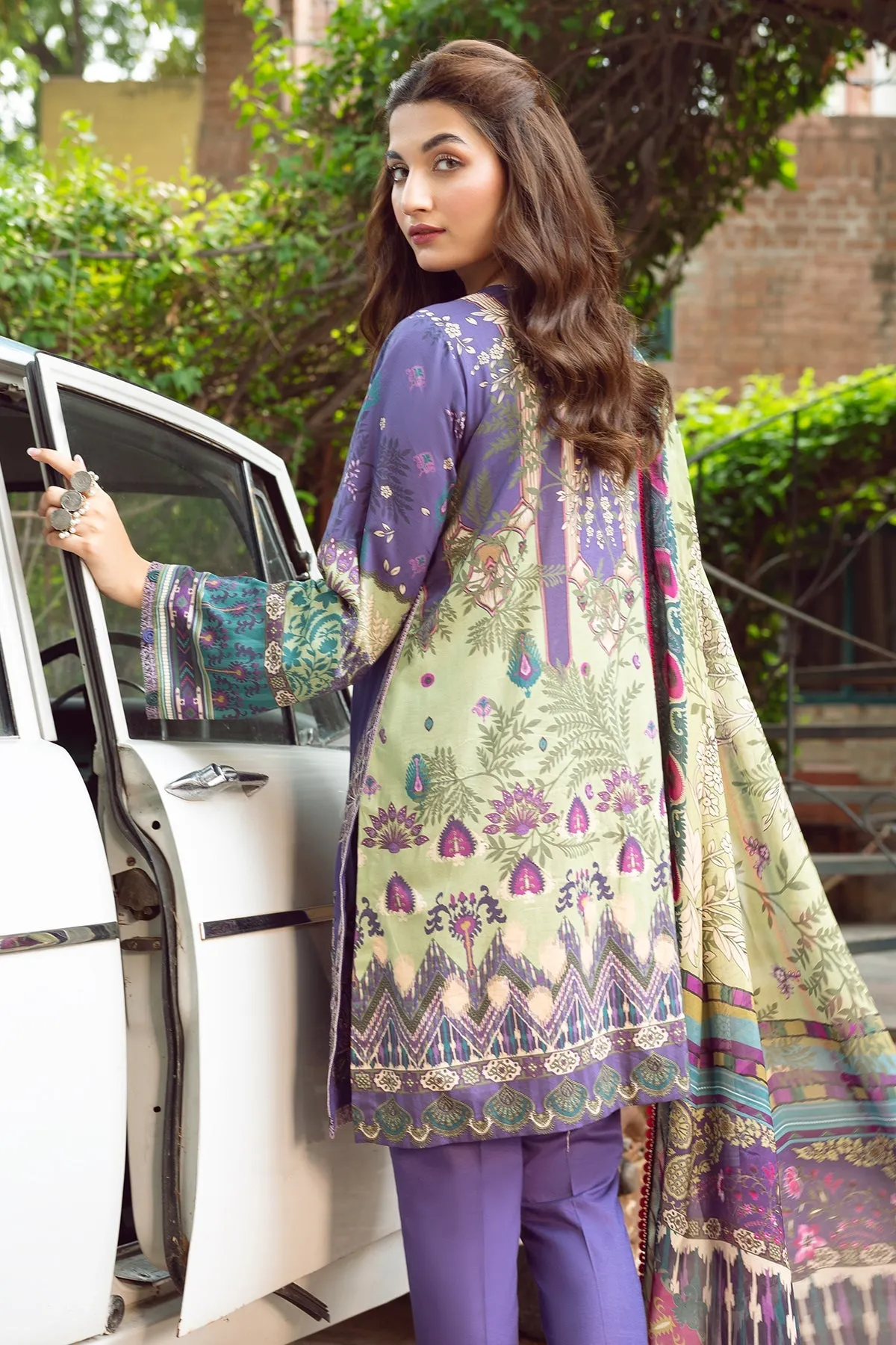 Elegant Lawn Kameez Trouser Dupatta Pakistani Eid Dress