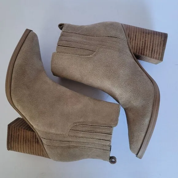 Marc Fisher Oshay Pointed Toe Women's Suede Bootie. Size 6.5M